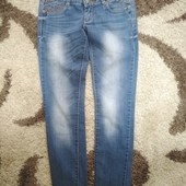 Брендовые джинсы скини, очень классные! 27 размер.